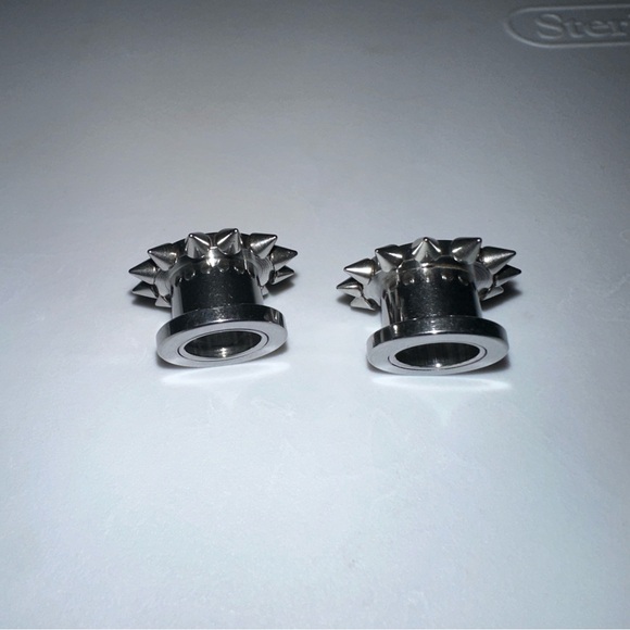 New 10 mm Ear Plugs piercings Earrings lobes never worn - Picture 4 of 6